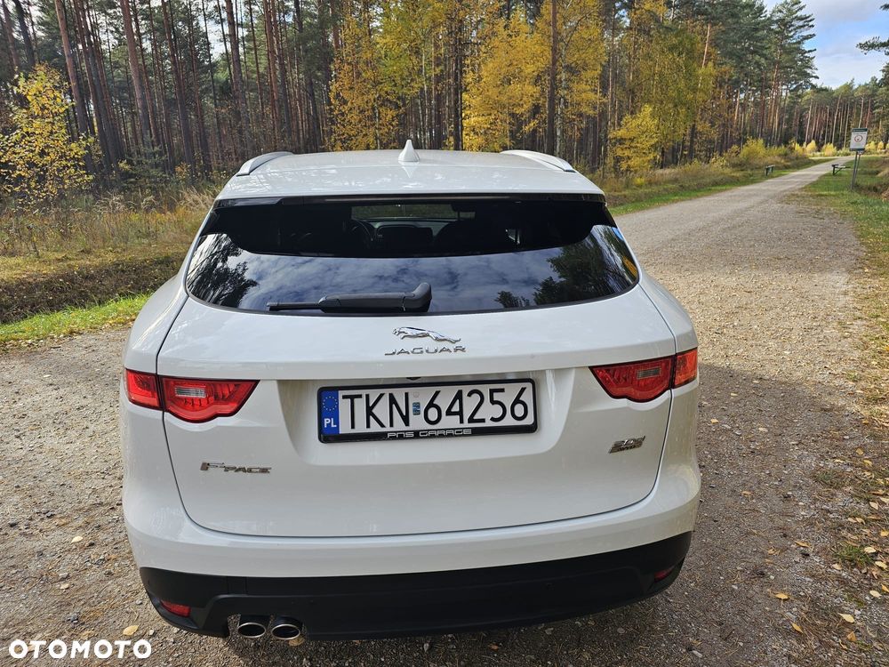 Jaguar F-Pace - 5