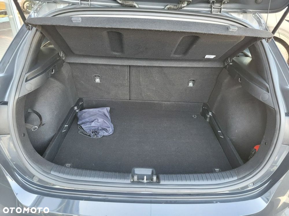 Kia Ceed 1.5 T-GDI Business Line - 14