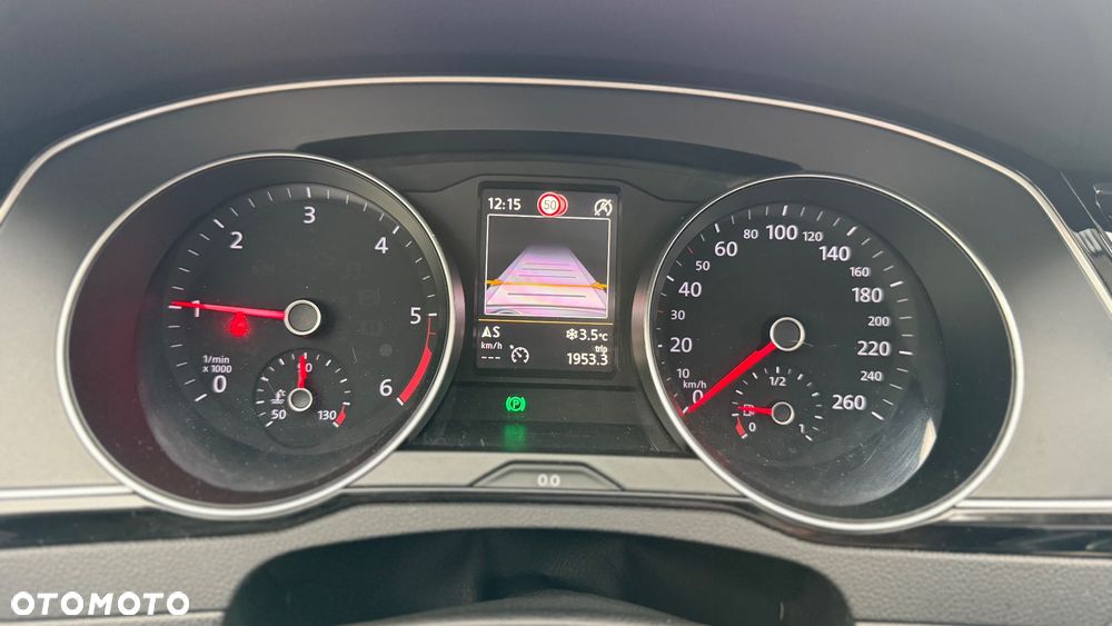 Volkswagen Passat 2.0 TDI SCR DSG Highline - 36