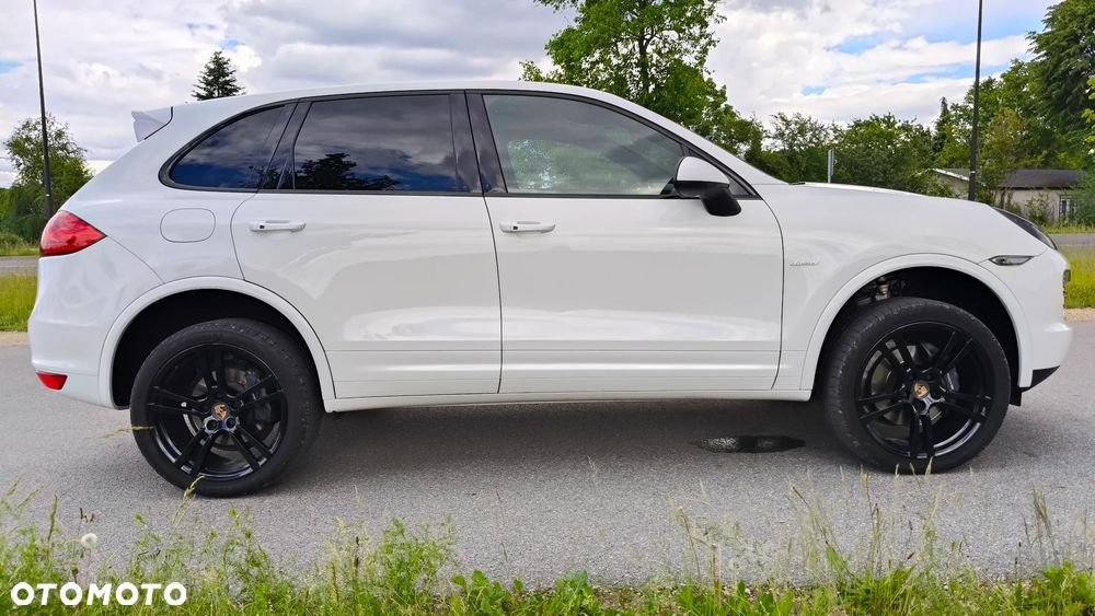 Porsche Cayenne Platinum Edition - 17