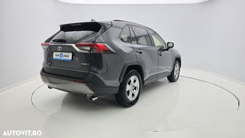 Toyota RAV4 - 6
