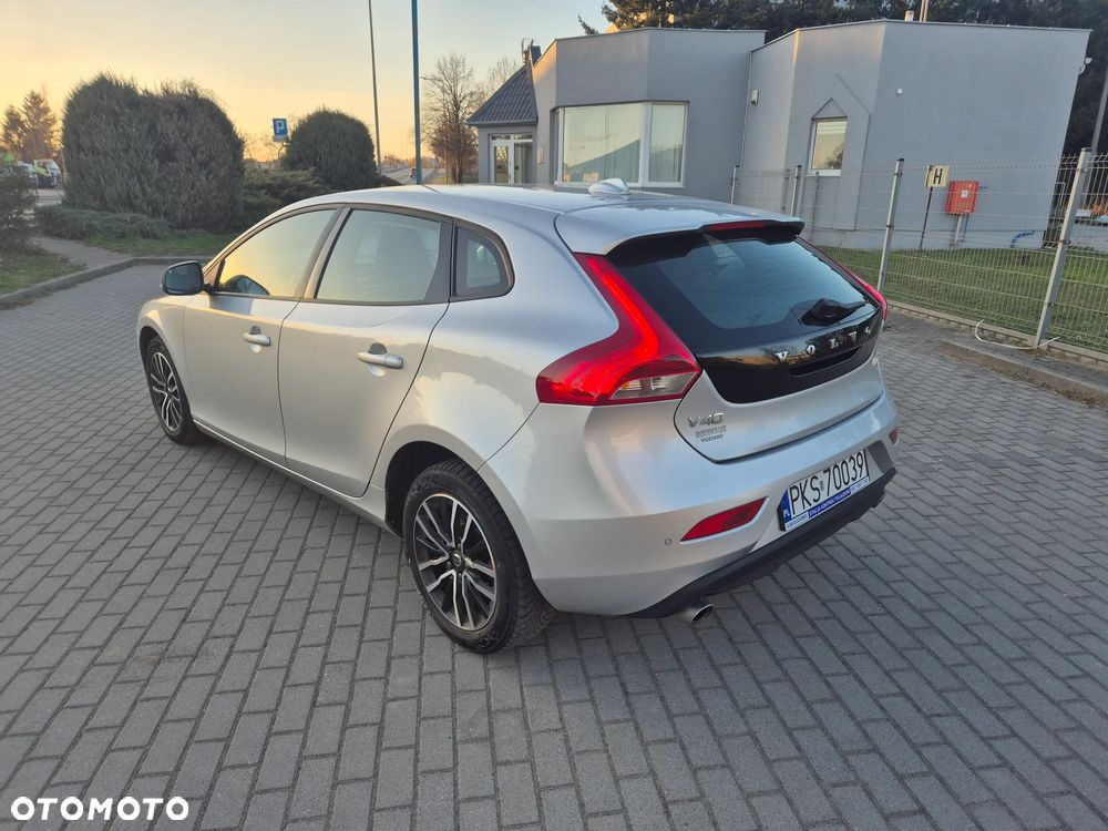 Volvo V40 D2 Inscription - 8