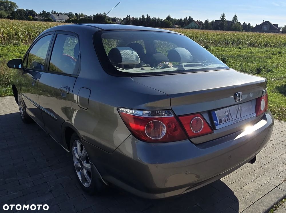 Honda City 2008 photo 2