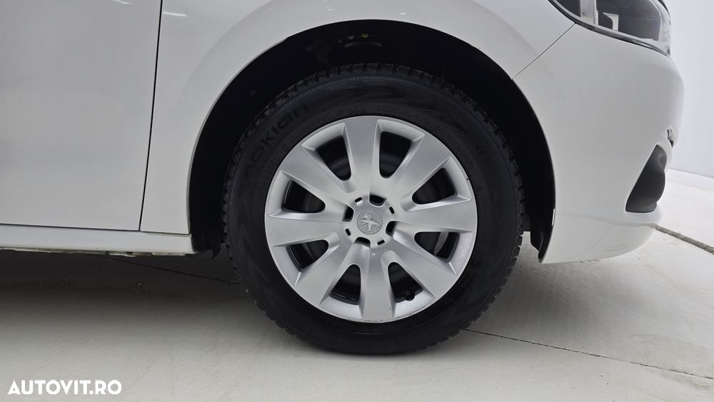Peugeot 301 1.5 BlueHDI FAP Active - 23
