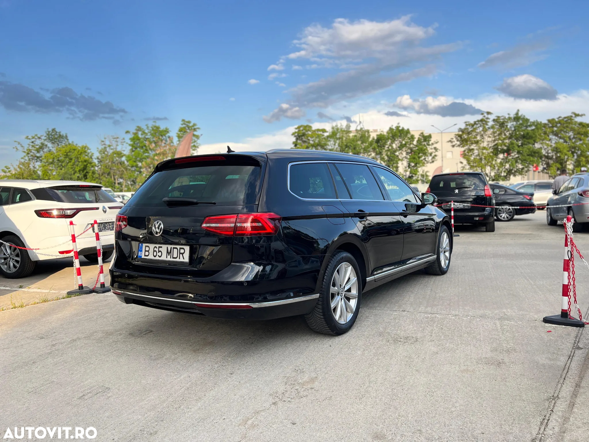 Volkswagen Passat - 4