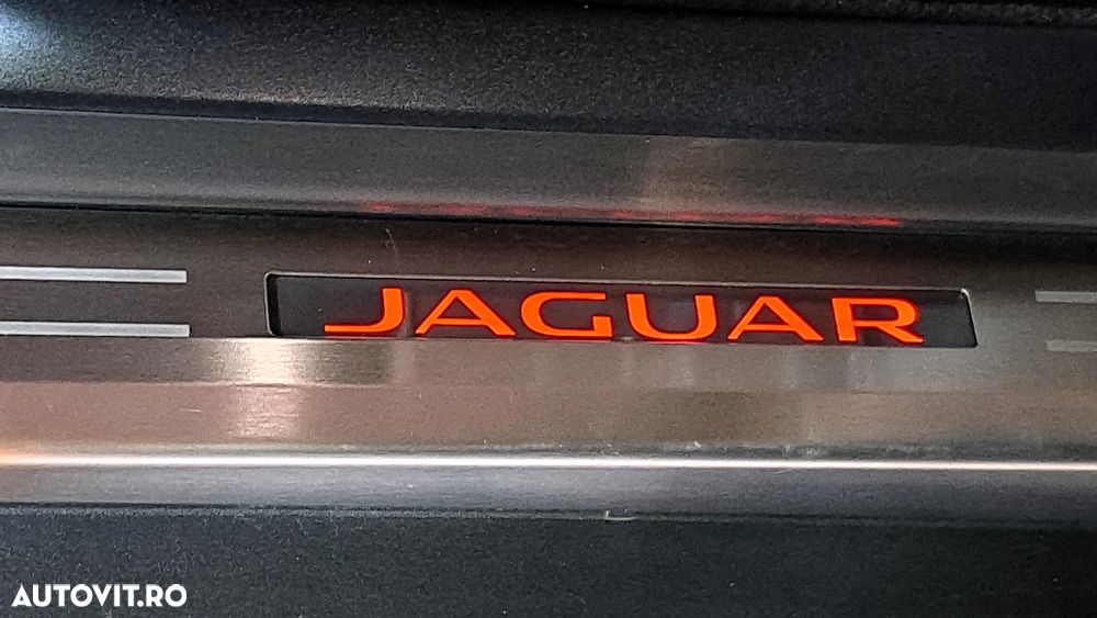 Jaguar F-Type - 11