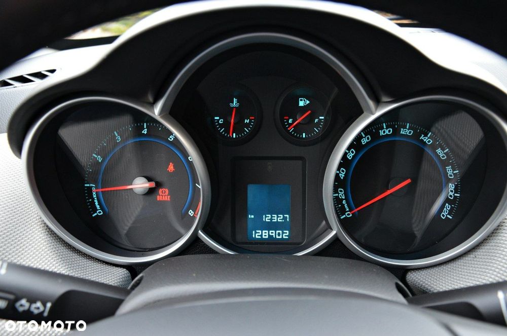 Chevrolet Cruze 1.6 LS - 40