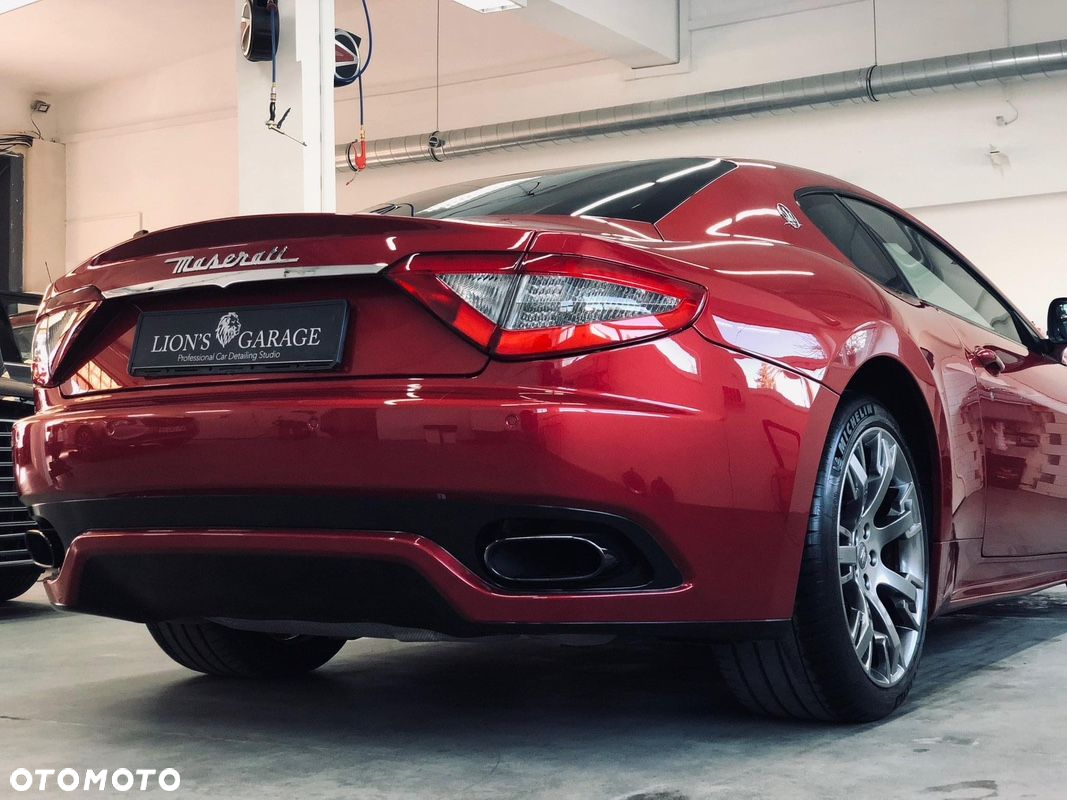 Maserati GranTurismo S Automat - 2