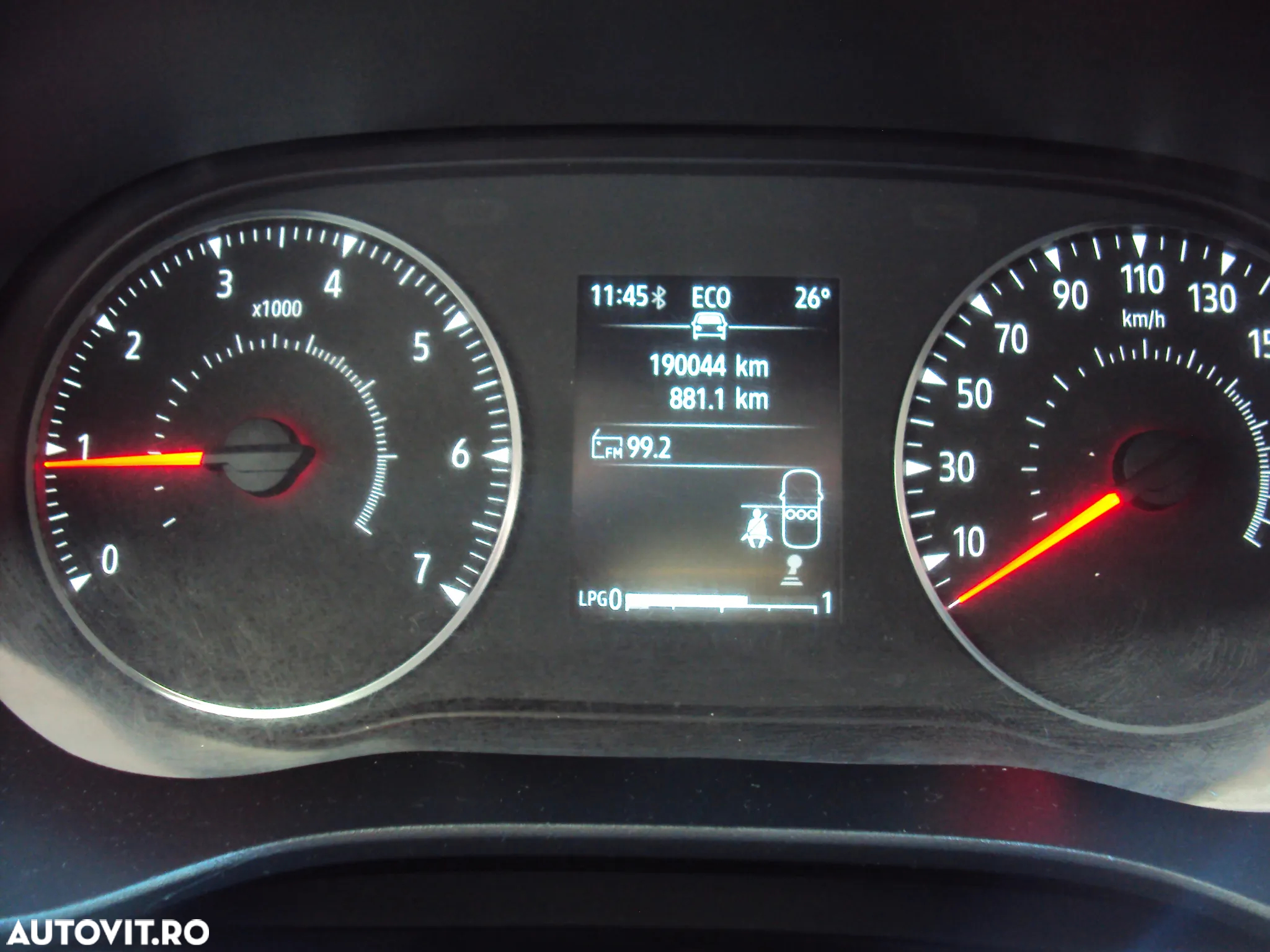 Dacia Logan TCe 90 Essential - 9