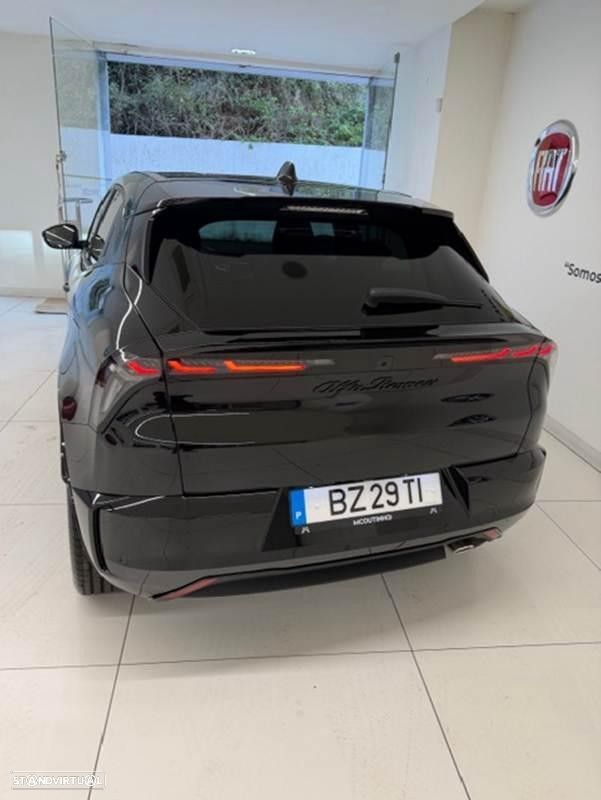 Alfa Romeo Junior 1.2 Q4 eDCT6 - 5