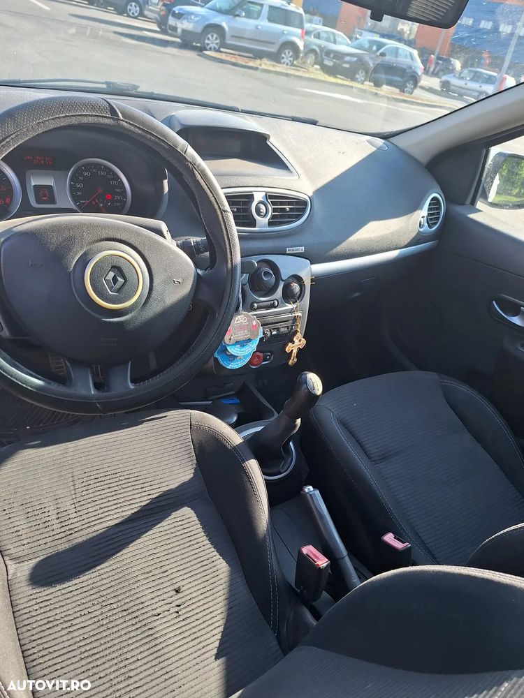 Renault Clio 1.5 dCi Expression - 12