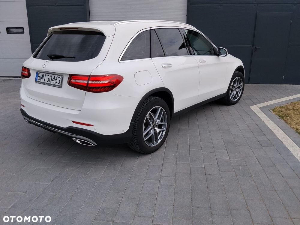 Mercedes-Benz GLC 250 4Matic 9G-TRONIC AMG Line - 8