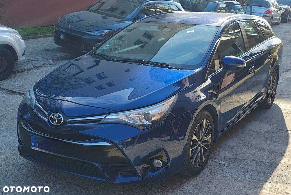 Toyota Avensis - 2