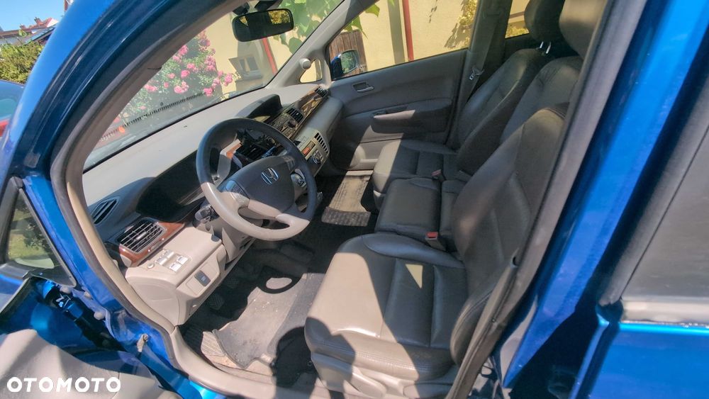 Honda FR-V - 5