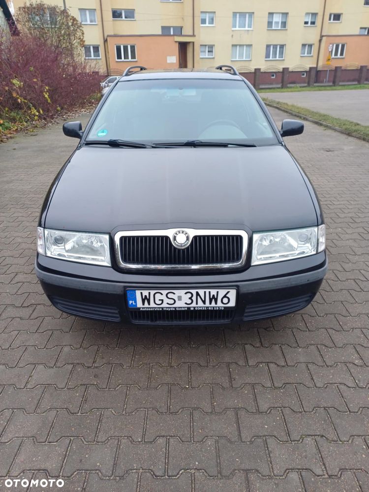 Skoda Octavia 1.6 Ambiente - 1
