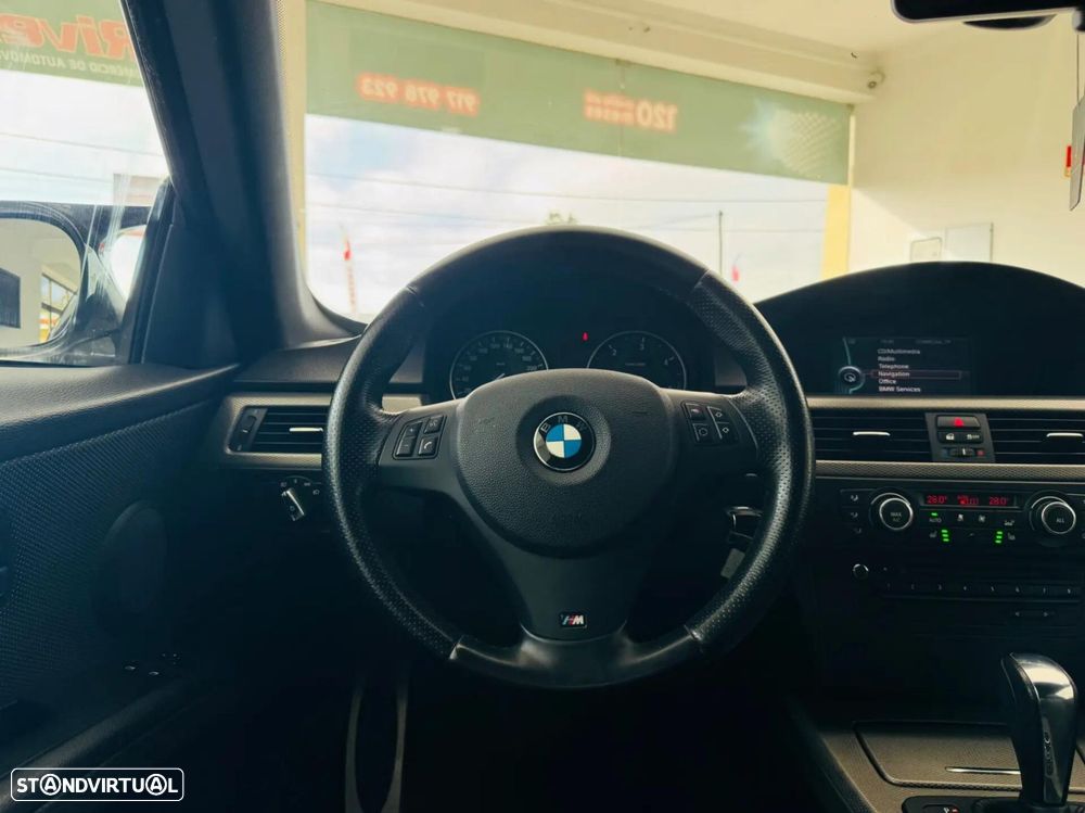 BMW 320 d Aut. M Sport Edition - 32