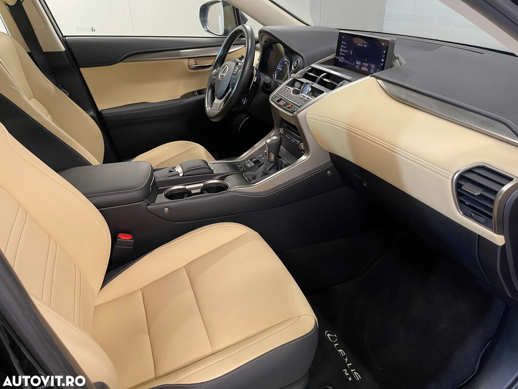 Lexus Seria NX 300h Business - 10