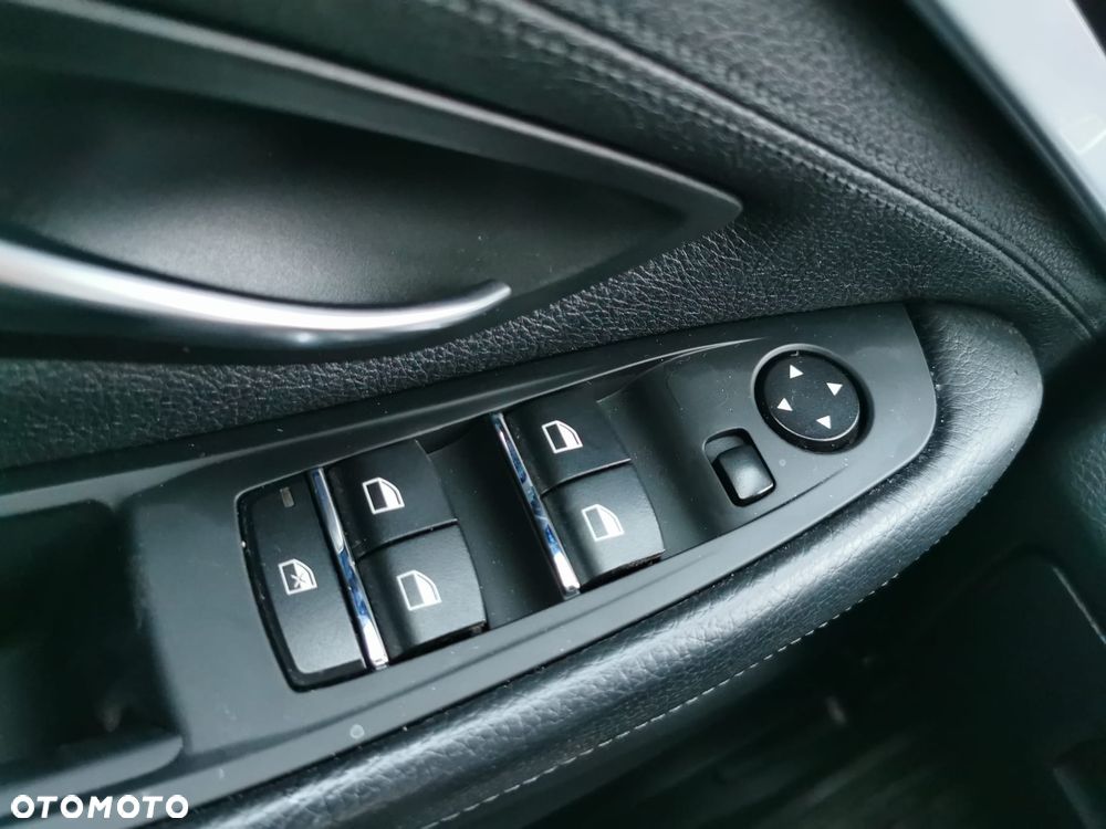 BMW Seria 5 520d - 20