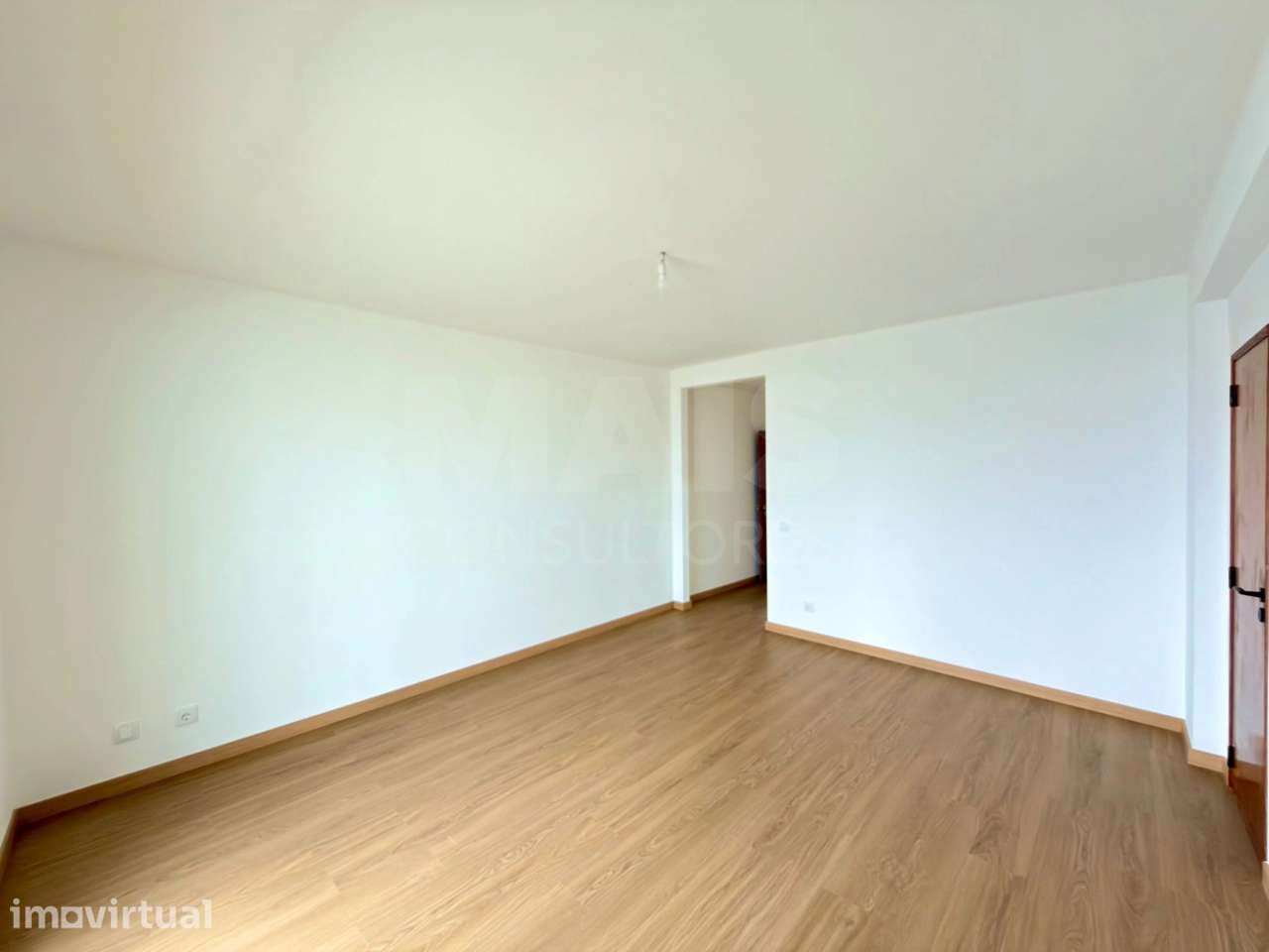 Apartamento T2 Renovado em Peniche – Oportunidade de Investimento! - Grande imagem: 4/24