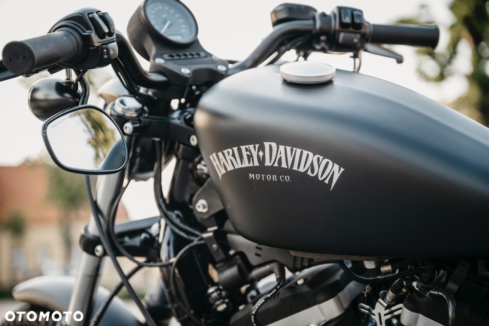 Harley-Davidson Sportster Iron 883 - 9