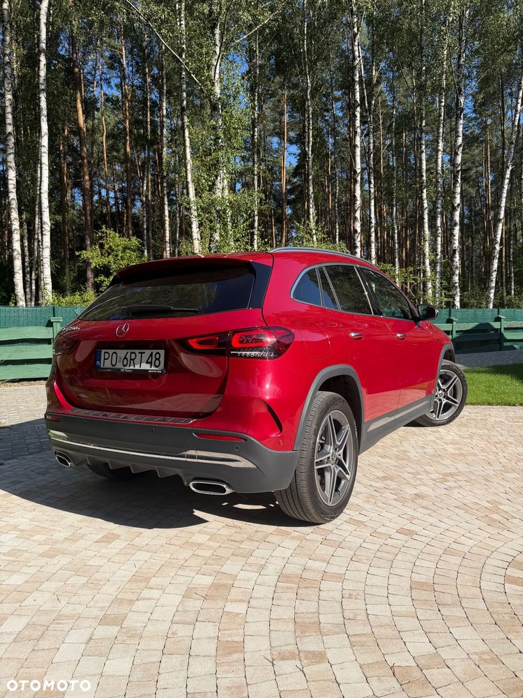 Mercedes-Benz GLA 250e AMG Line - 4