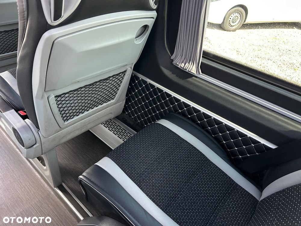 Mercedes-Benz Sprinter 519 - 21