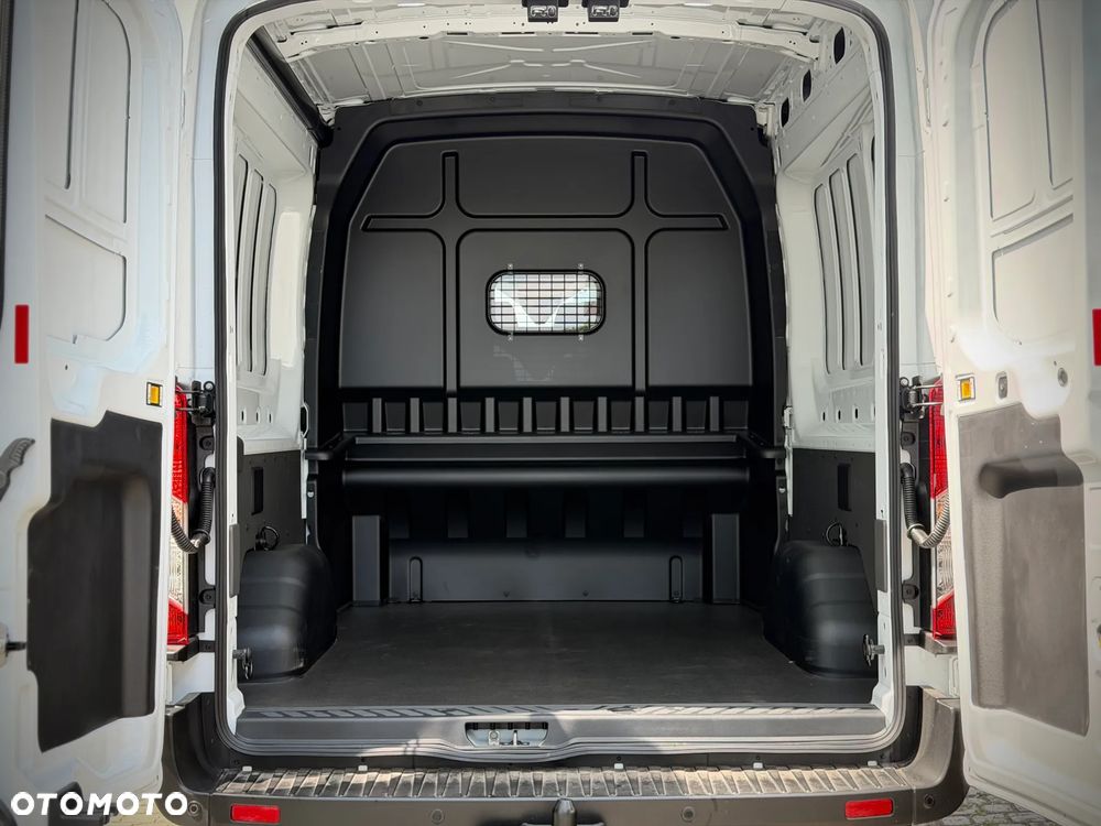 Ford Transit - 18