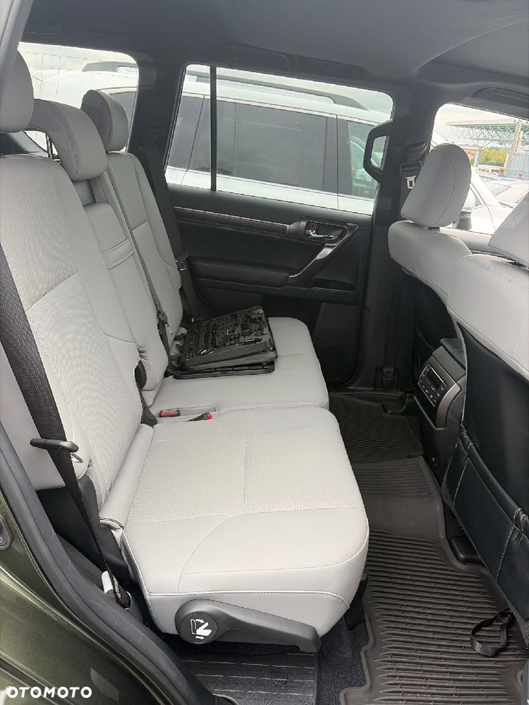 Lexus GX - 24