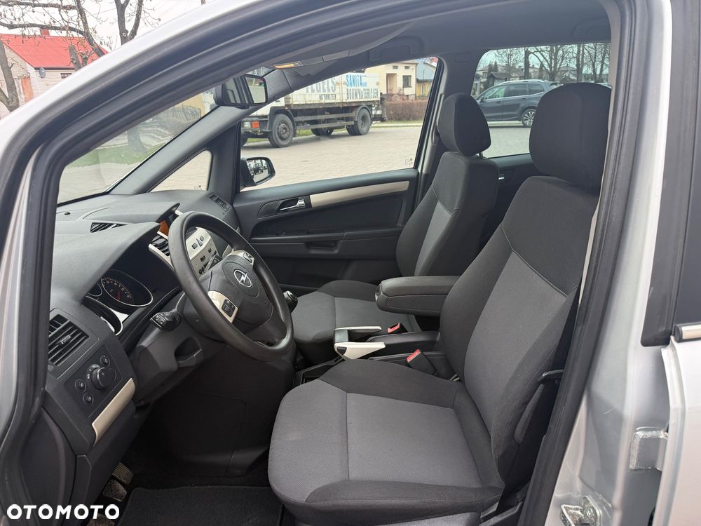 Opel Zafira 1.8 Family - 8