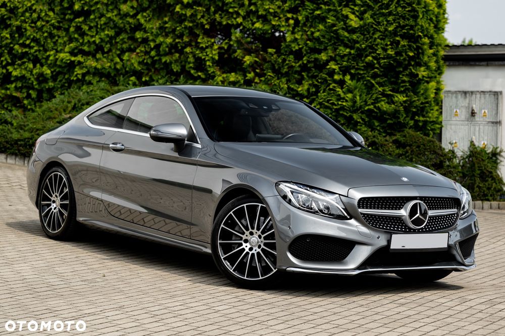 Mercedes-Benz Klasa C 300 9G-TRONIC AMG Line - 2