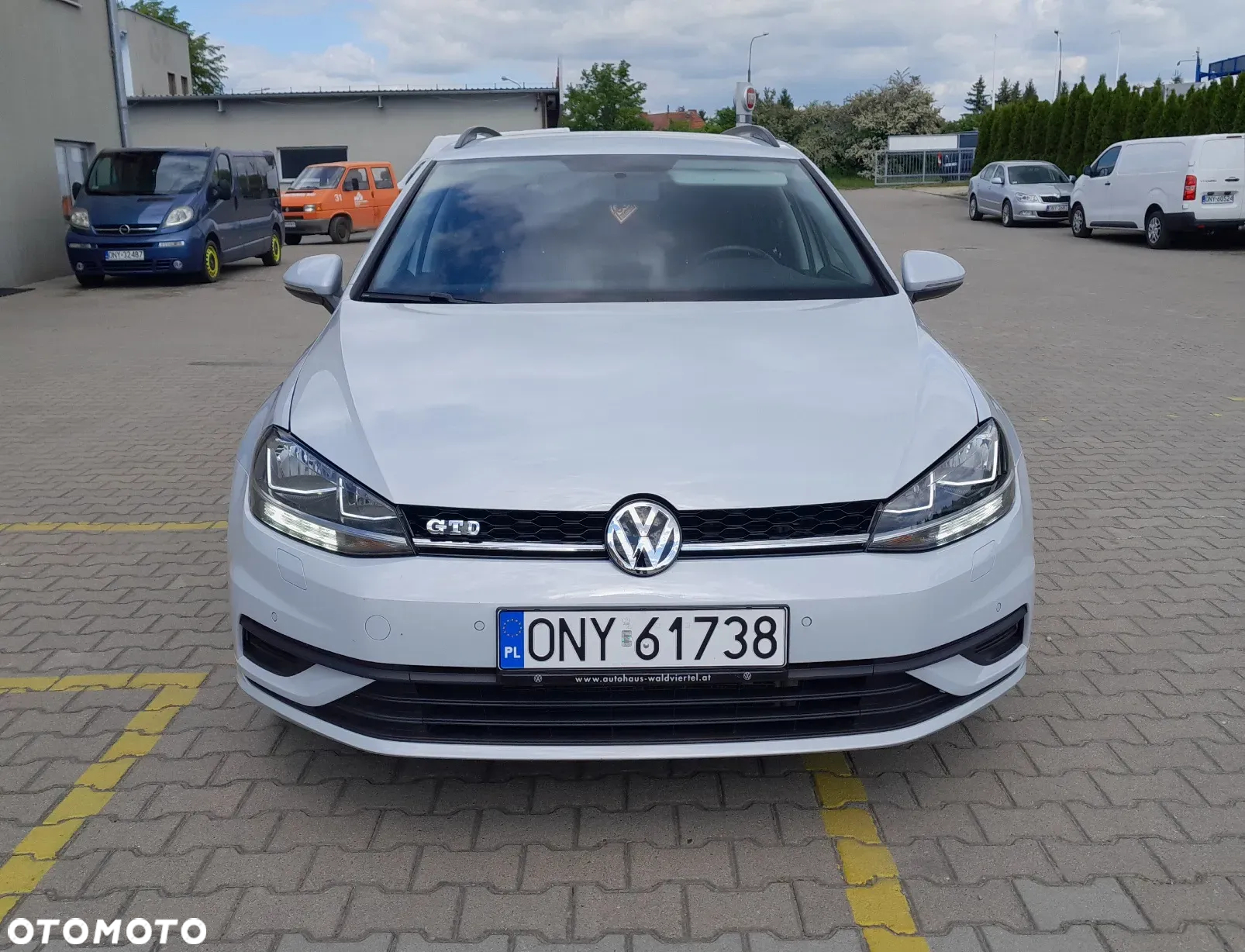 Volkswagen Golf VII 1.6 TDI BMT Comfortline - 3