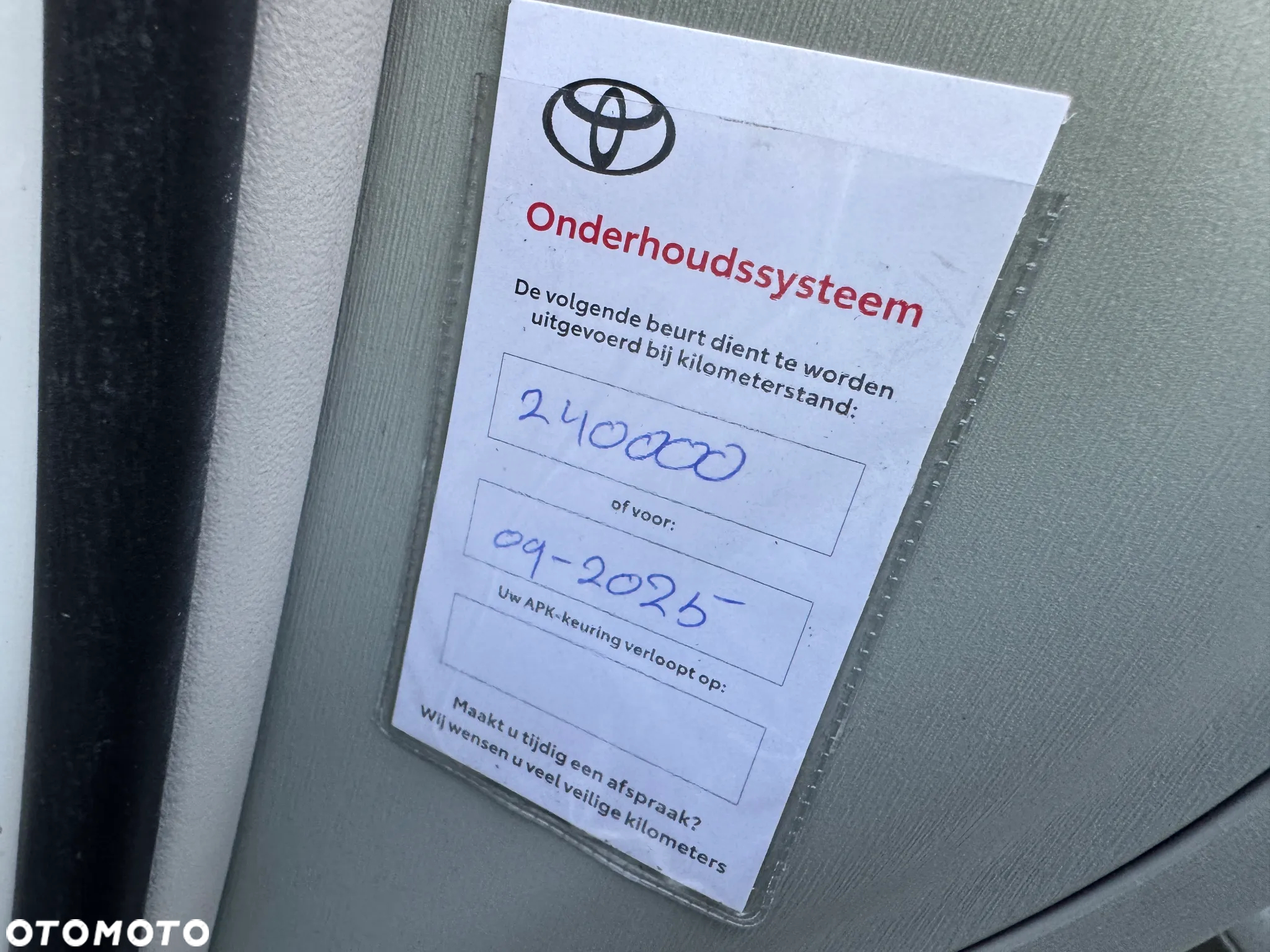 Toyota Prius 1.8 HSD Sol - 34