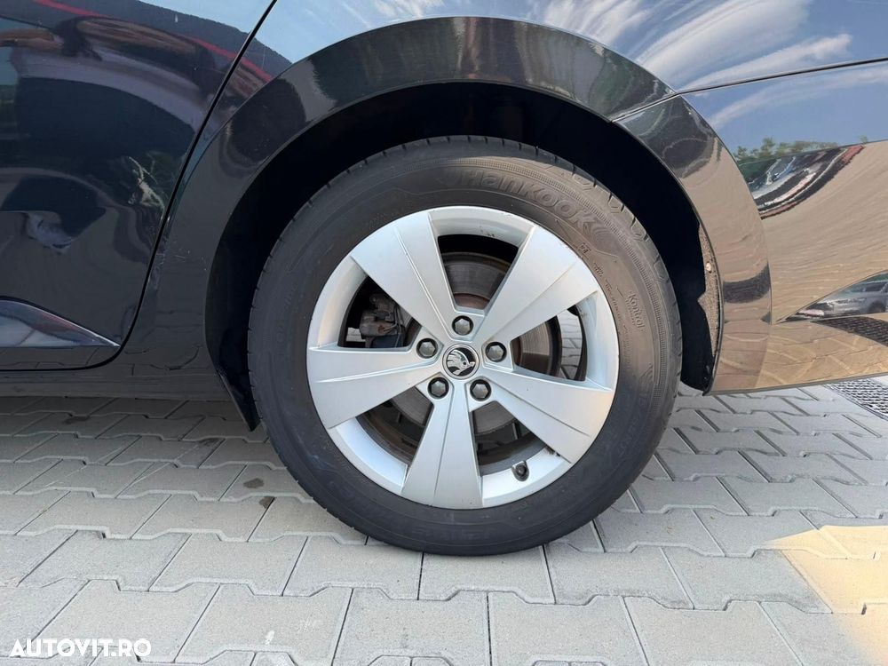 Skoda Superb 2.0 TDI DSG Style - 34