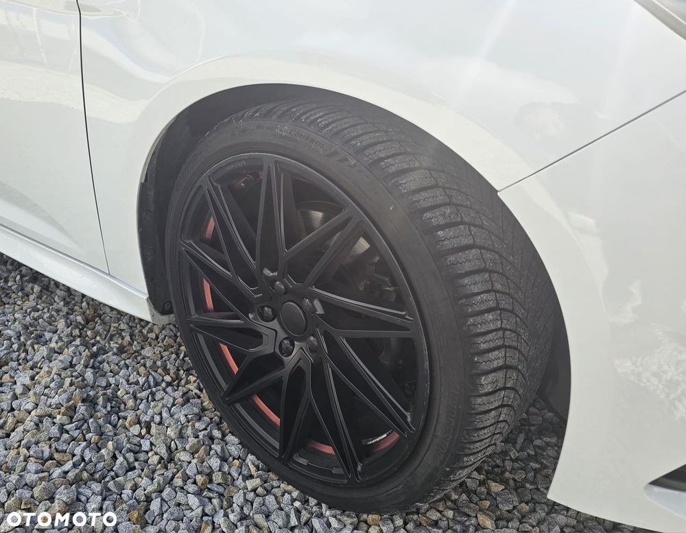 Ford Focus Turnier 2.0 EcoBoost ST mit Leder-Sport-Paket - 12