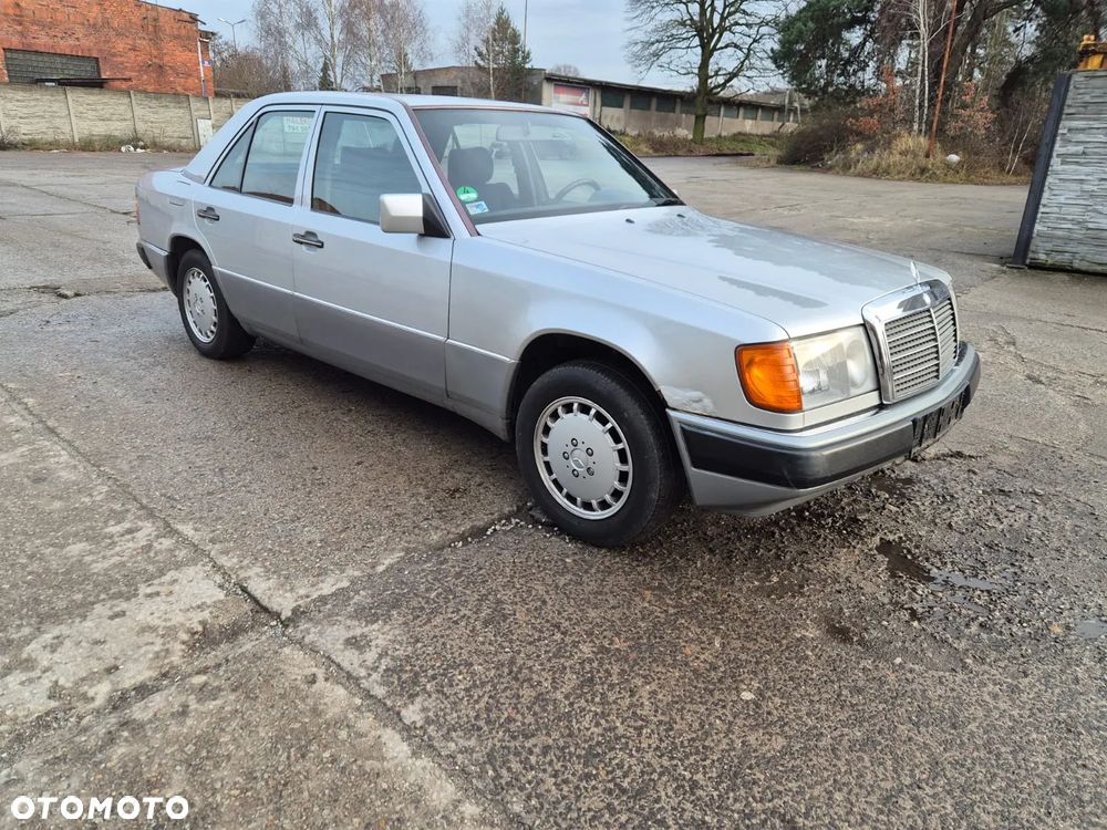 Mercedes-Benz W124 (1984-1993) - 16