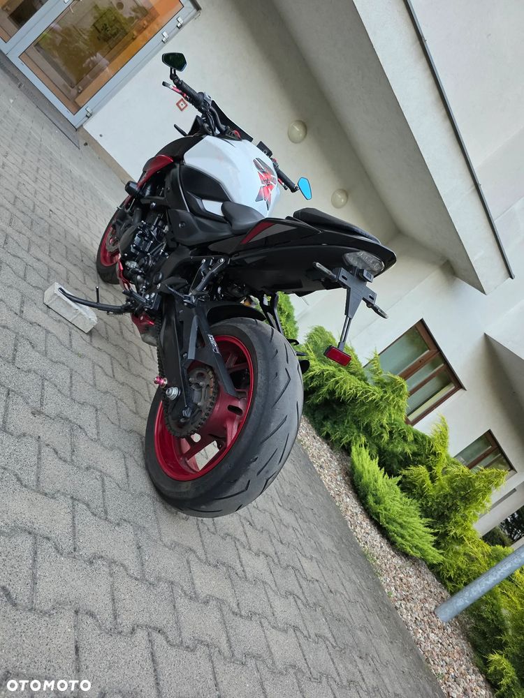 Suzuki GSX - 9