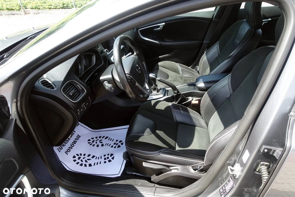 Volvo V40 T3 Drive-E R-Design Kinetic - 12