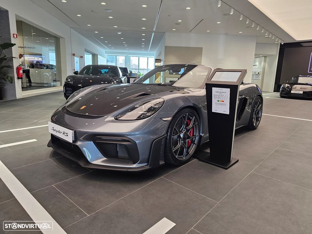 Porsche 718 Spyder - 1