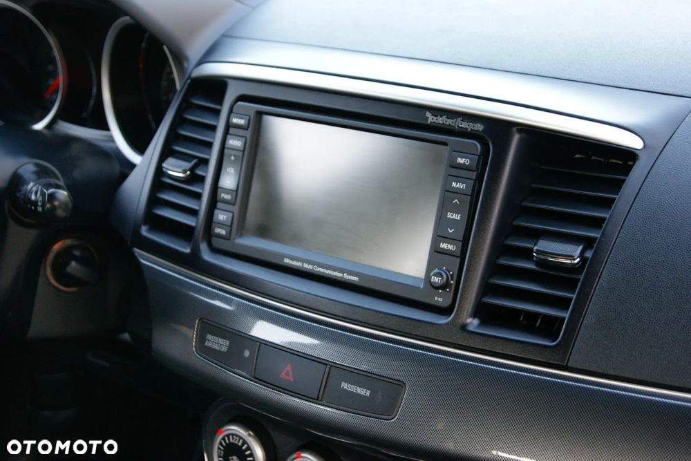 Mitsubishi Lancer 1.8 Intense - 28