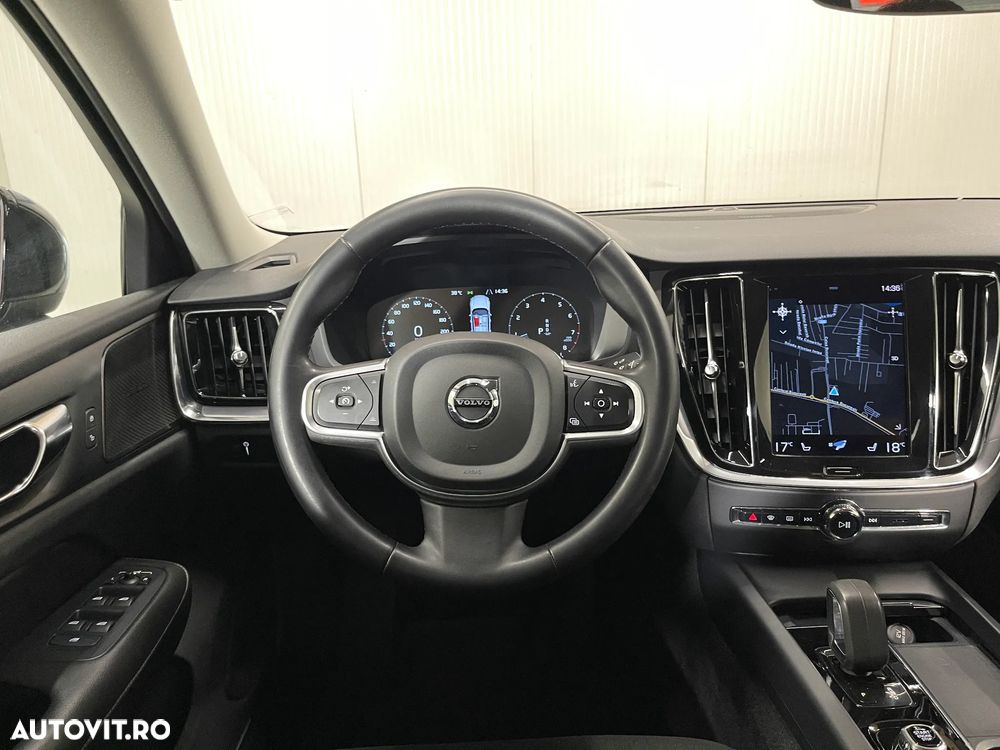 Volvo S60 B4 MHEV AT Plus Dark - 7
