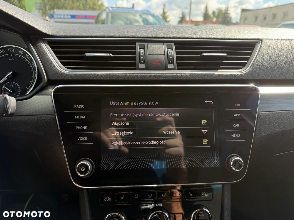 Skoda Superb 2.0 TDI Ambition DSG - 27