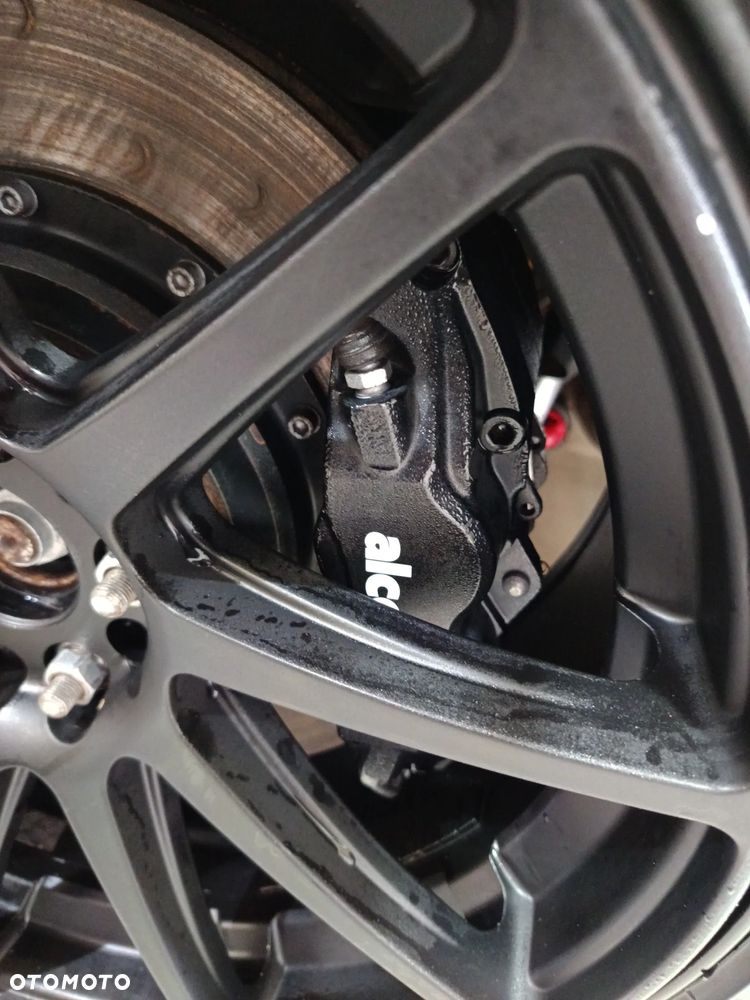 Subaru Impreza STI - 18