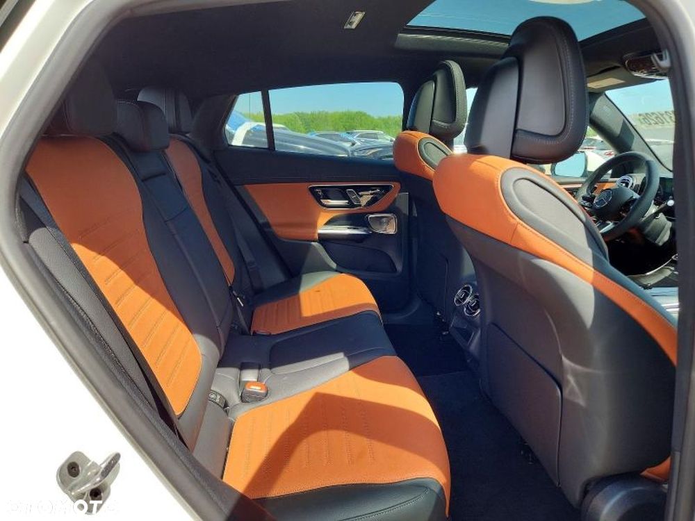 Mercedes-Benz GLC - 11