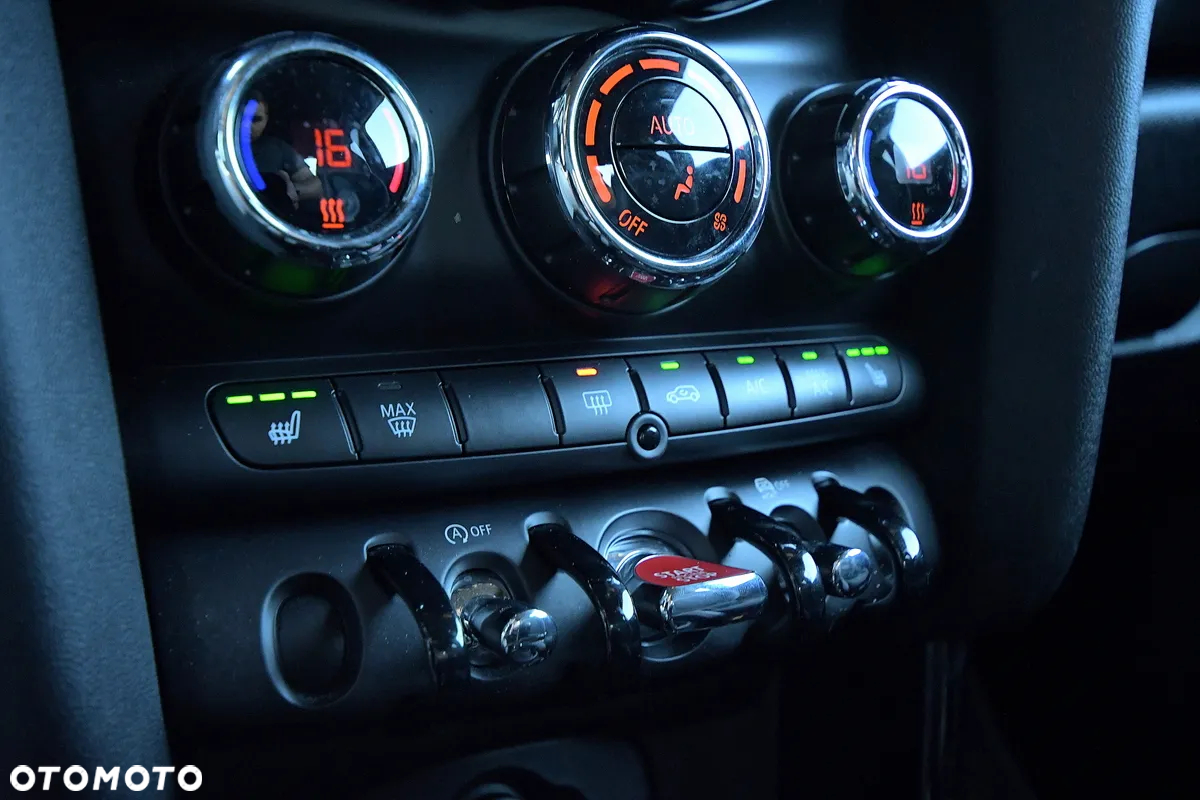 MINI John Cooper Works ALL4 sport - 35