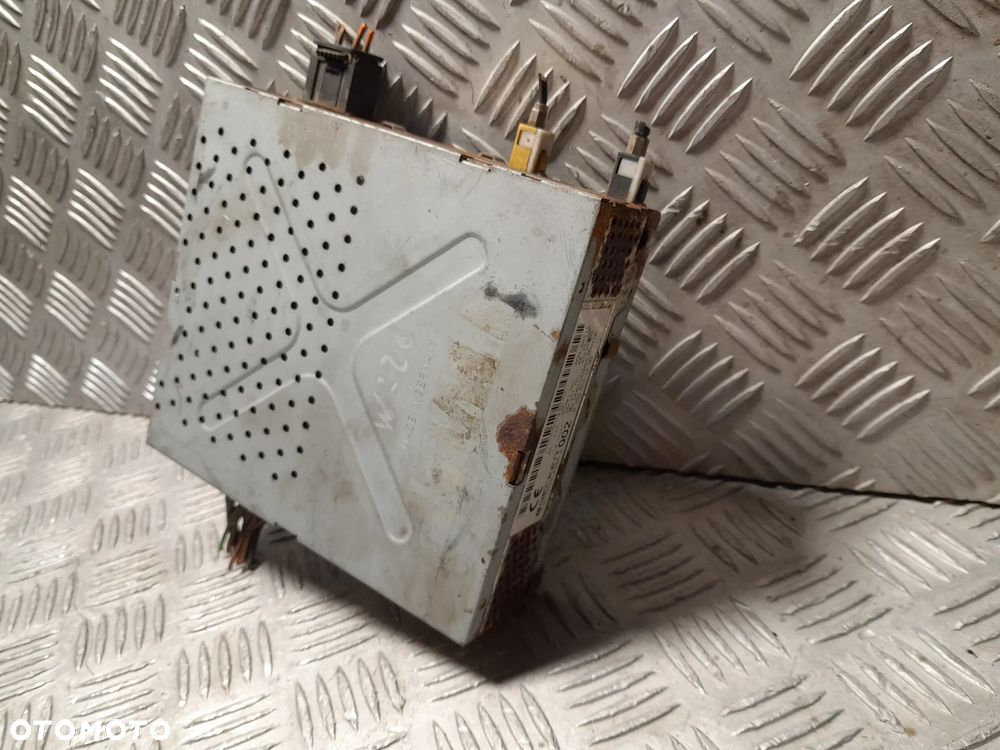 MERCEDES W220 KLASA S WZMACNIACZ TUNER DZWIĘKU BACKER A2208701789 - 2