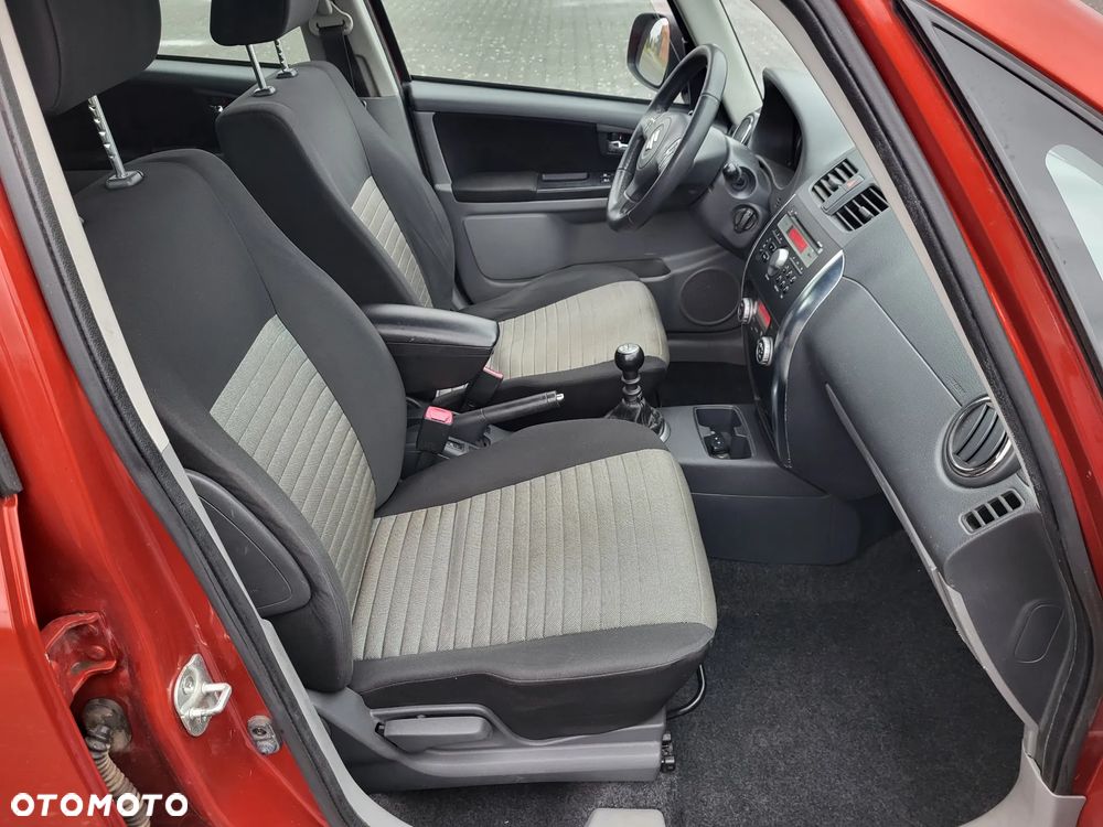 Suzuki SX4 2.0 DDiS 4x2 Comfort - 12
