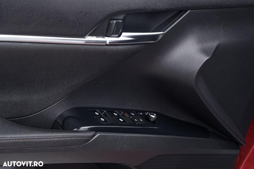 Toyota Camry 2.5 Dynamic - 34