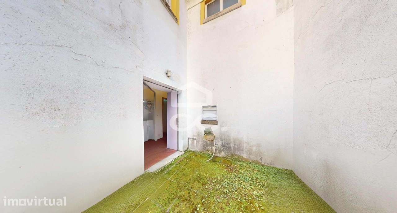 Espaço Comercial de 86,85 m² para Investimento | Centro Histórico de É - Grande imagem: 3/44