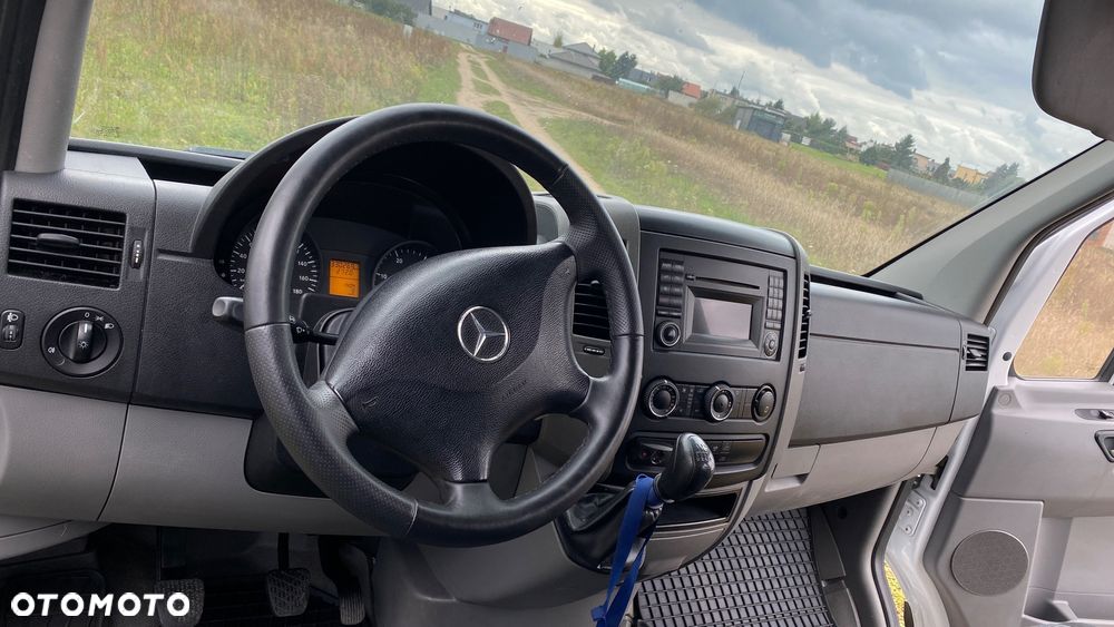 Mercedes-Benz Sprinter 906 - 11