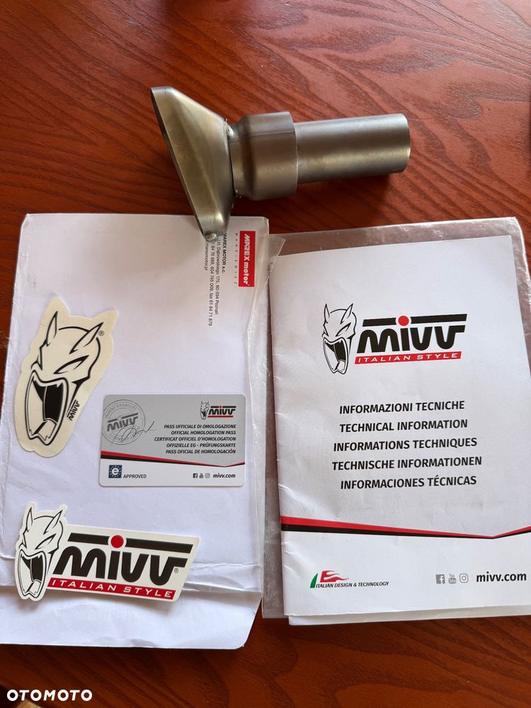 Triumph Street Triple - 19